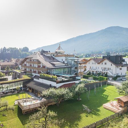 Hotel Fameli Olang Exteriör bild