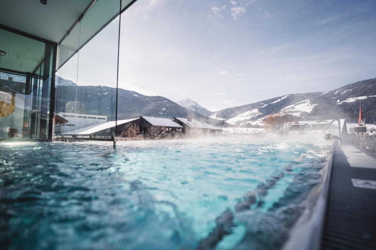 Hotel Fameli Olang Exteriör bild