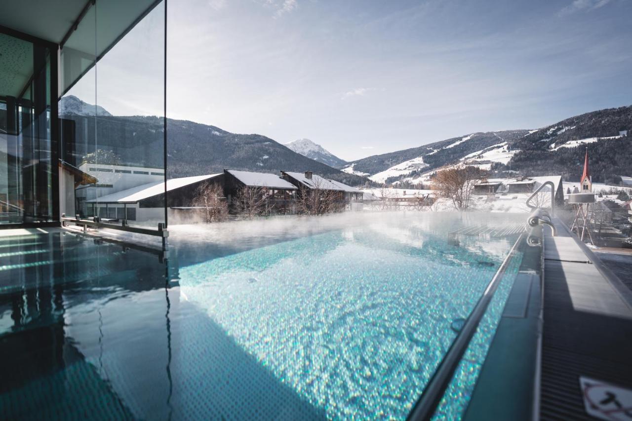 Hotel Fameli Olang Exteriör bild
